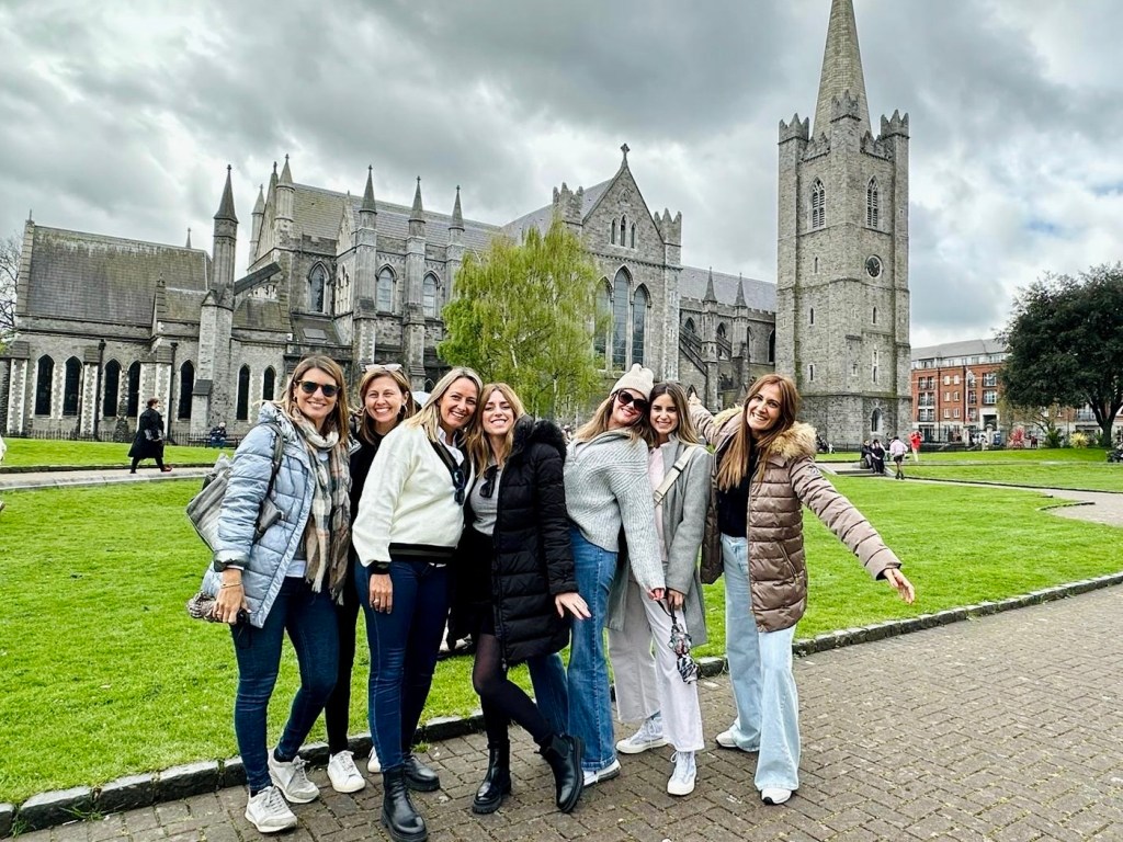 Un toro en Monachil y Flamencas en&nbsp;Dublín